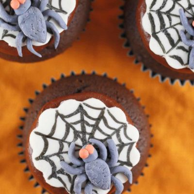 Cute Spiderweb Cupcakes | Jessica Gavin | Craft Collector