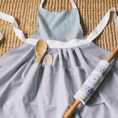 Hostess Apron | Style Me Pretty | Craft Collector